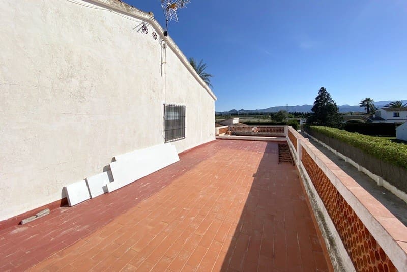 8 soveværelse Villa til salg i Denia med swimmingpool - € 750.000 (Ref: 9308355)