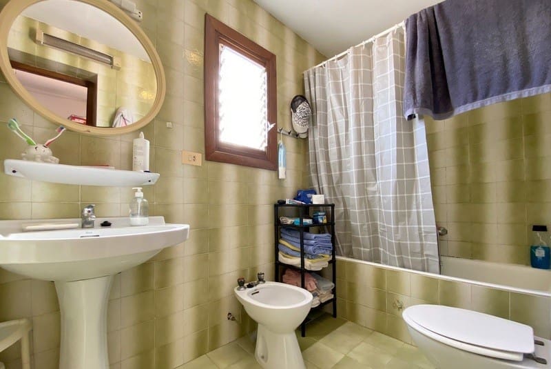 8 soveværelse Villa til salg i Denia med swimmingpool - € 750.000 (Ref: 9308355)