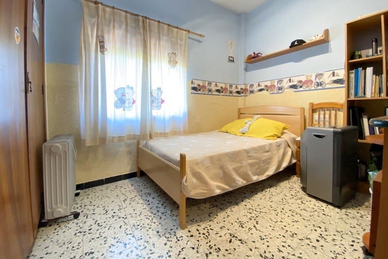 8 soveværelse Villa til salg i Denia med swimmingpool - € 750.000 (Ref: 9308355)