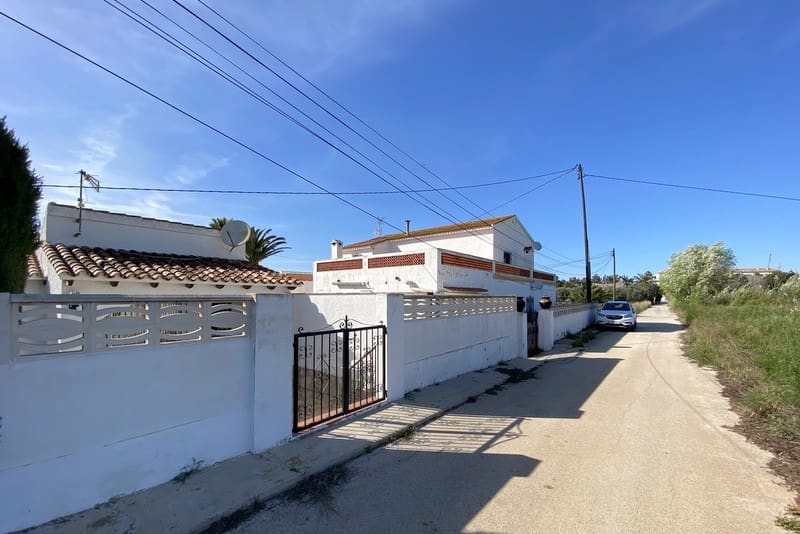 8 soveværelse Villa til salg i Denia med swimmingpool - € 750.000 (Ref: 9308355)