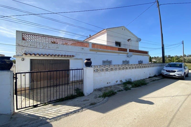 8 soveværelse Villa til salg i Denia med swimmingpool - € 750.000 (Ref: 9308355)
