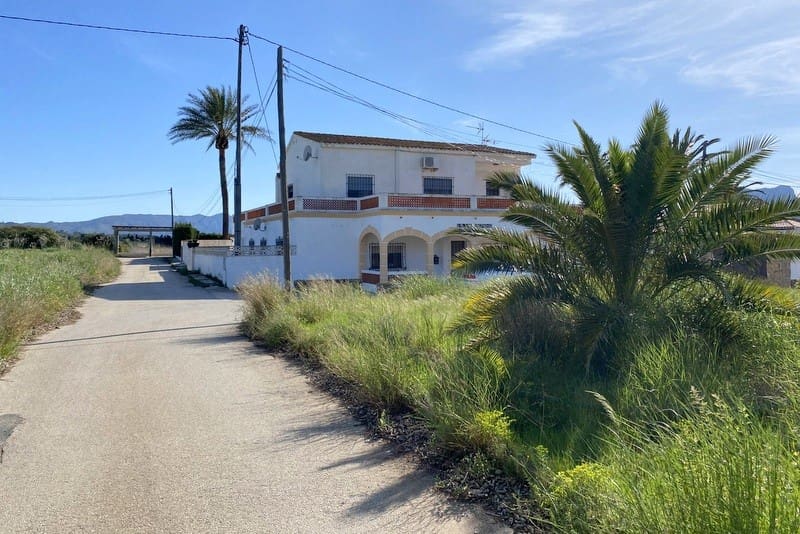 8 soveværelse Villa til salg i Denia med swimmingpool - € 750.000 (Ref: 9308355)
