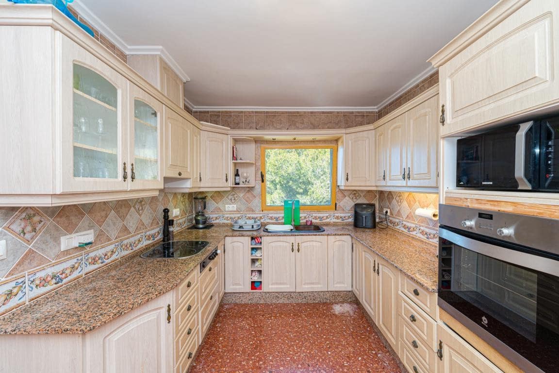 6 makuuhuone Huvila myytävänä paikassa Moraira mukana uima-altaan - 795 000 € (Ref: 9308359)