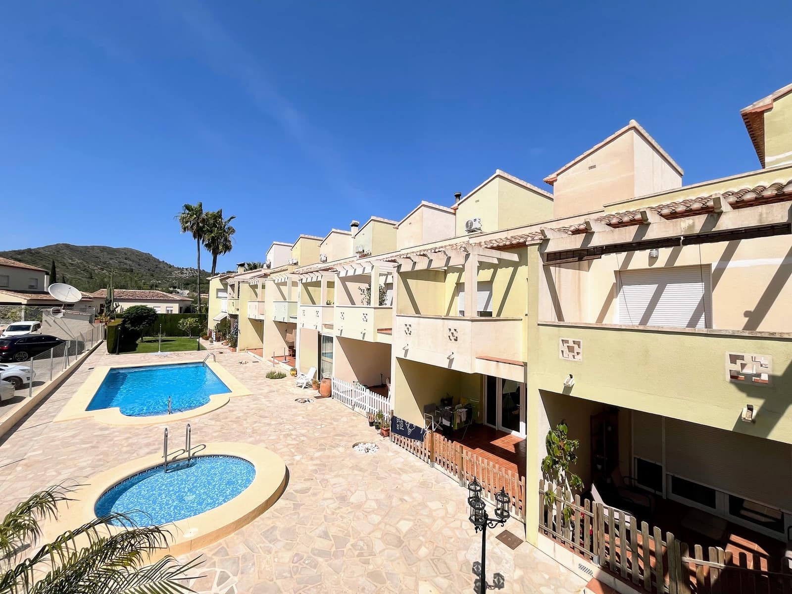 3 soverom Hus til salgs i Rafol de Almunia med svømmebasseng - € 245 000 (Ref: 9317340)