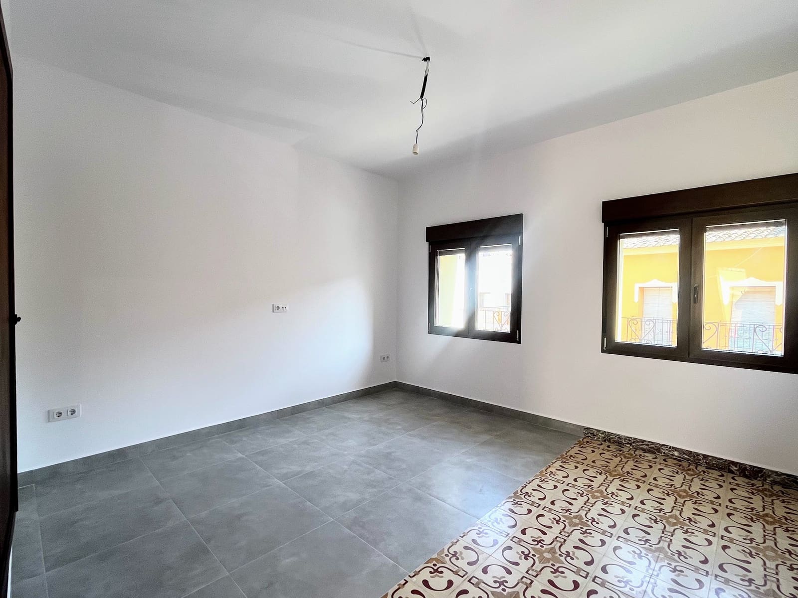 5 soveværelse Byhus til salg i Benidoleig - € 270.000 (Ref: 9317342)