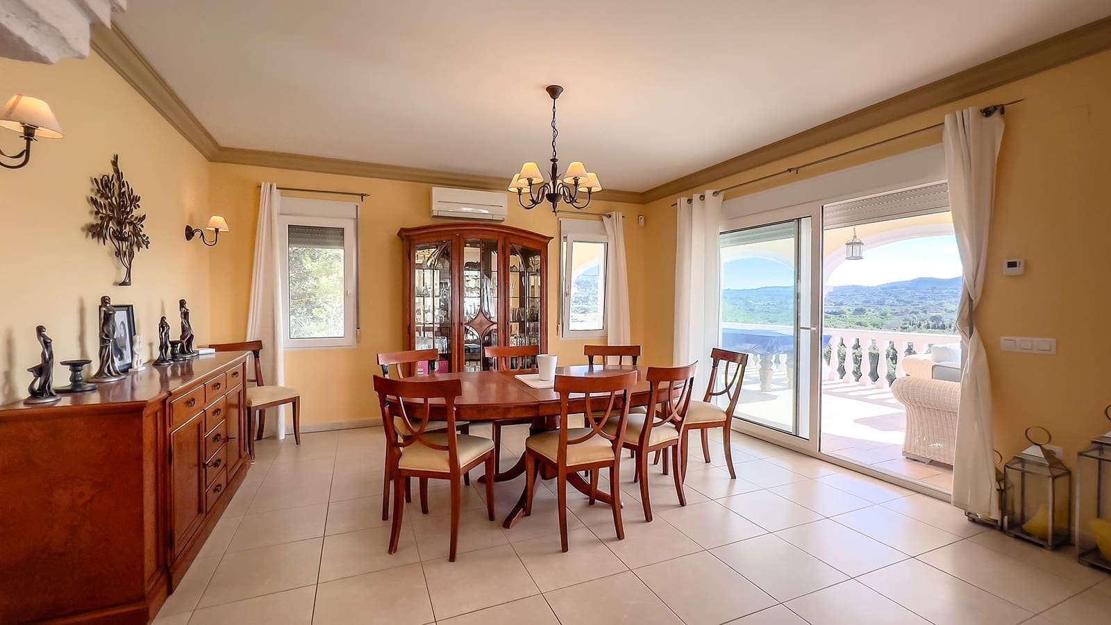 4 soveværelse Villa til salg i Javea / Xabia med swimmingpool - € 835.000 (Ref: 9317343)