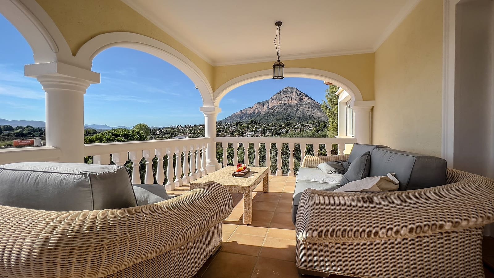 4 soveværelse Villa til salg i Javea / Xabia med swimmingpool - € 835.000 (Ref: 9317343)