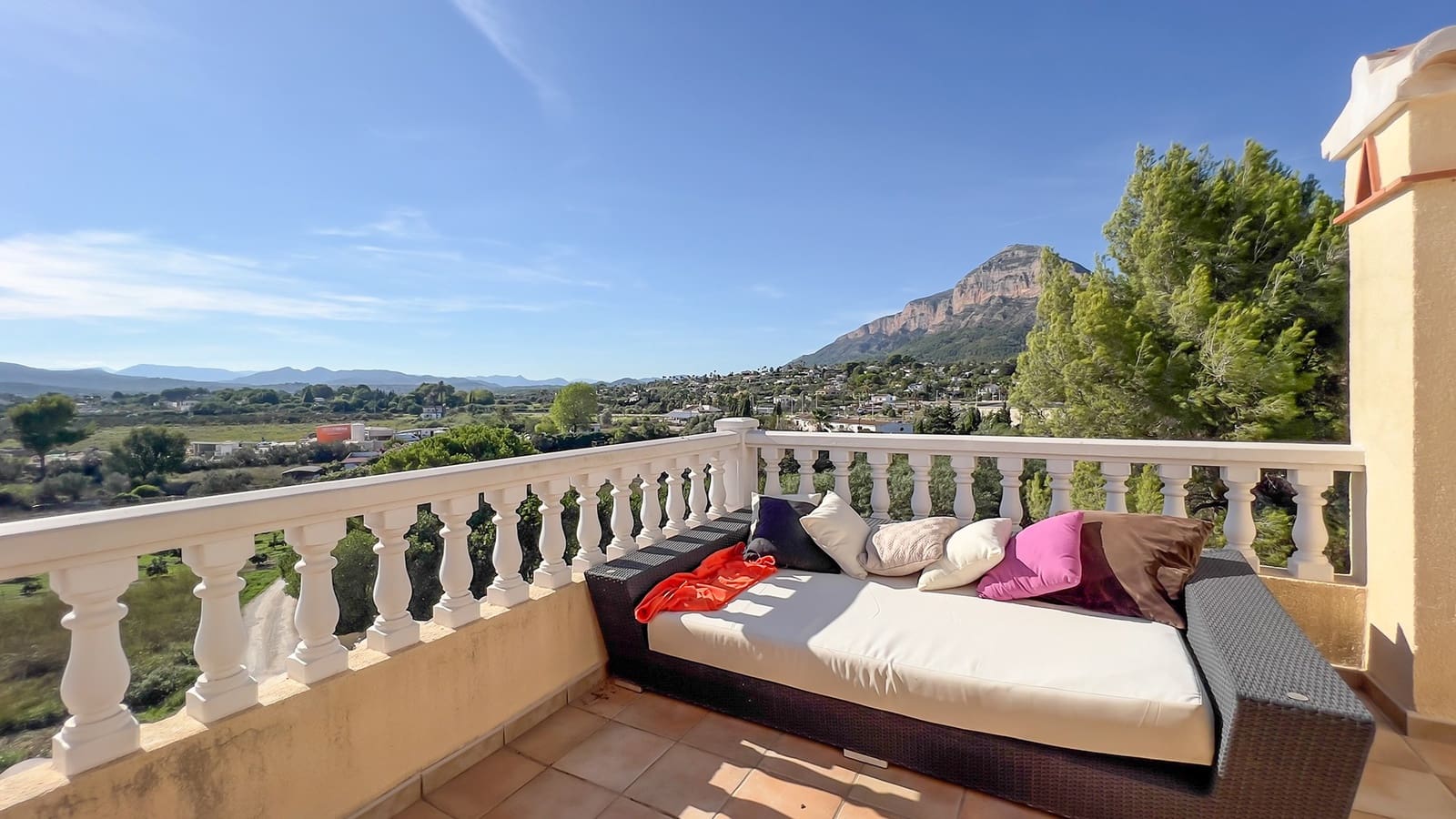 4 soveværelse Villa til salg i Javea / Xabia med swimmingpool - € 835.000 (Ref: 9317343)