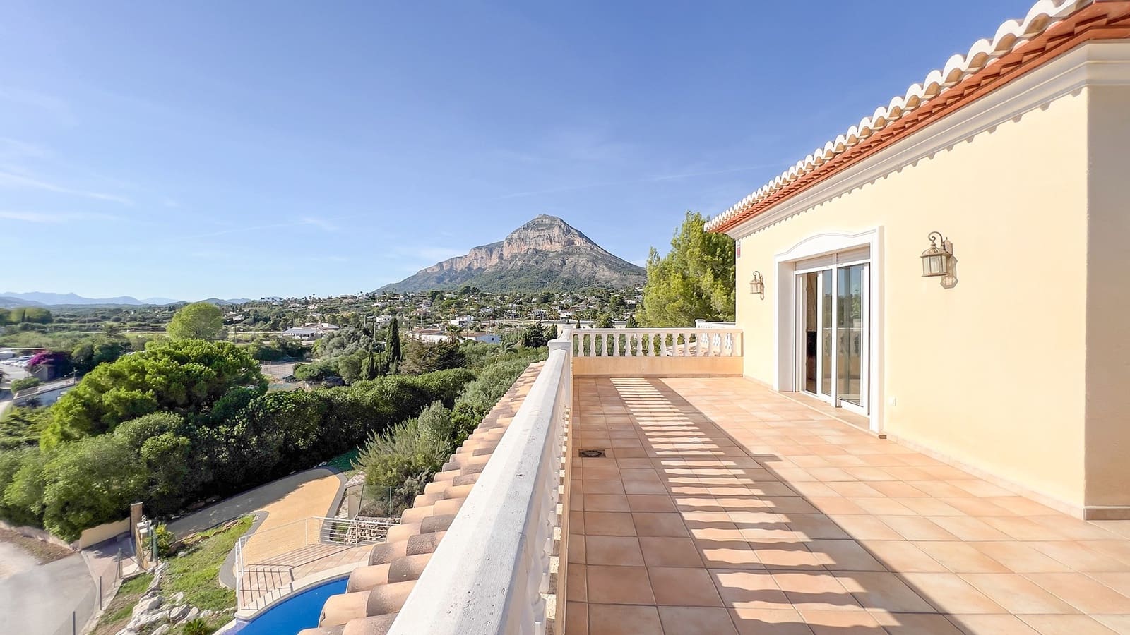 4 soveværelse Villa til salg i Javea / Xabia med swimmingpool - € 835.000 (Ref: 9317343)