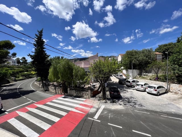 4 bedroom Townhouse for sale in L'Atzúvia - € 160,000 (Ref: 9317345)