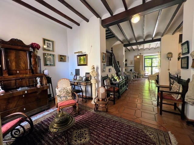 5 bedroom Townhouse for sale in Alcalalí / Alcanalí - € 500,000 (Ref: 9317346)