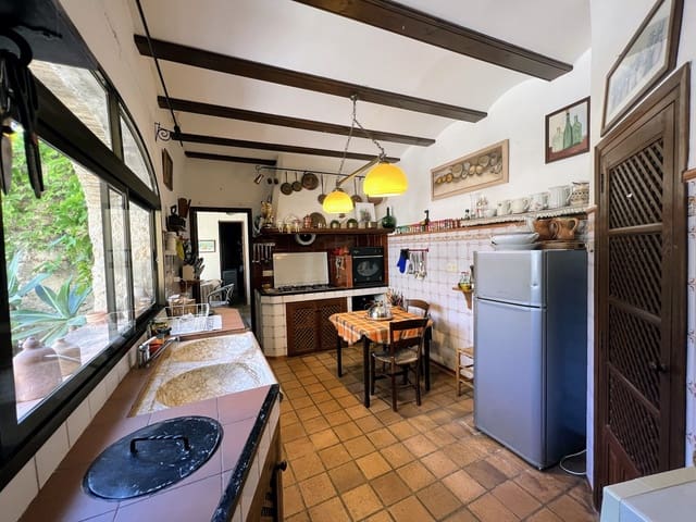 5 bedroom Townhouse for sale in Alcalalí / Alcanalí - € 500,000 (Ref: 9317346)