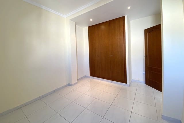 3 bedroom Townhouse for sale in Pedreguer - € 320,000 (Ref: 9317348)