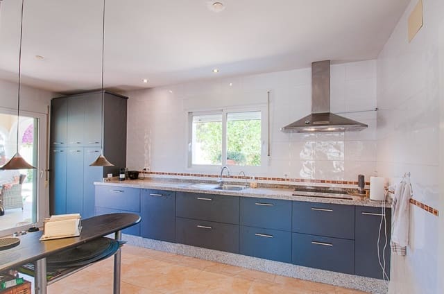 4 soverom Villa til salgs i Benimeit - Tabaira, Teulada-Moraira med svømmebasseng - € 850 000 (Ref: 9317353)