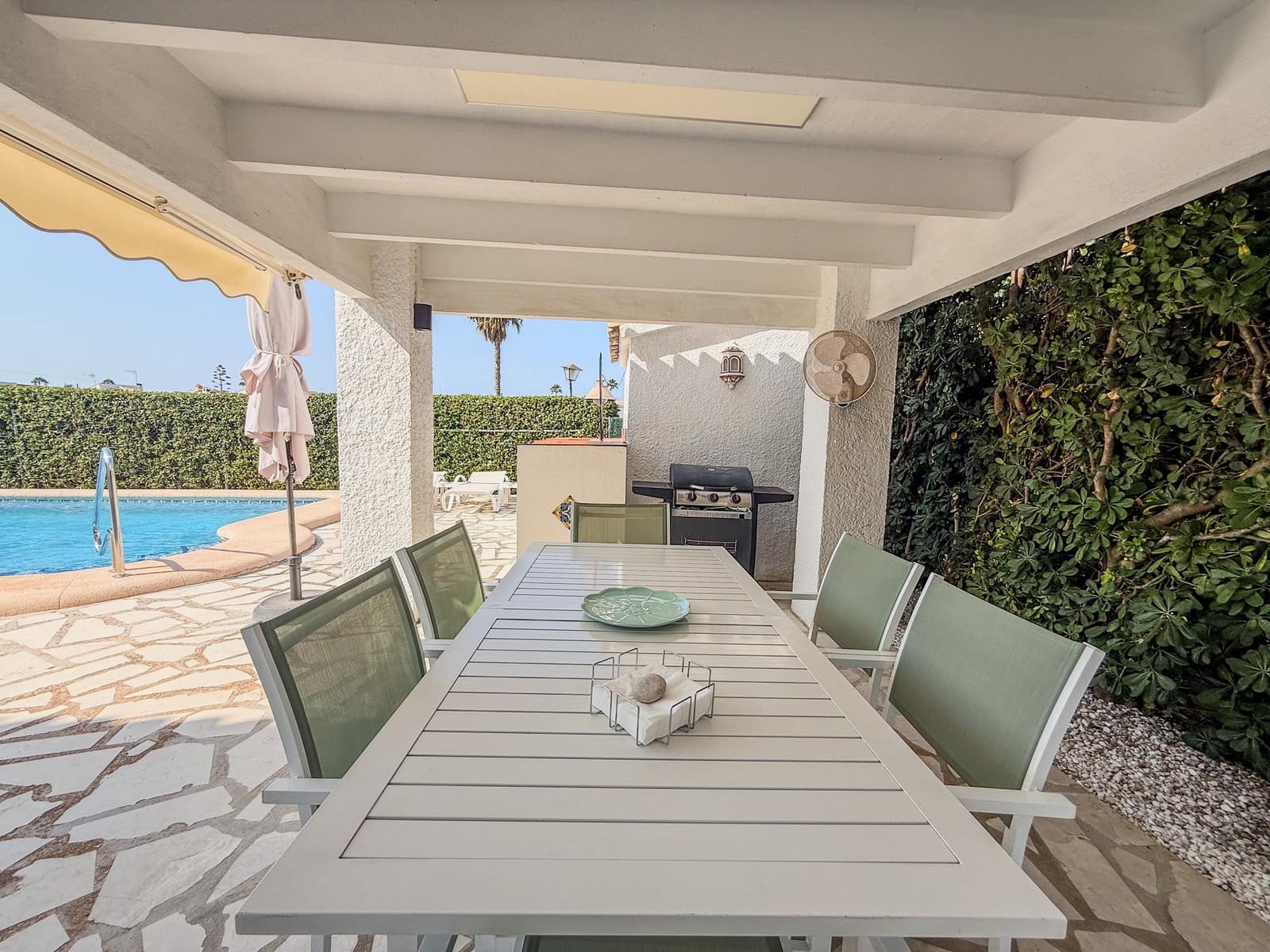 2 sovrum Villa till salu i Denia med pool - 360 000 € (Ref: 9321603)