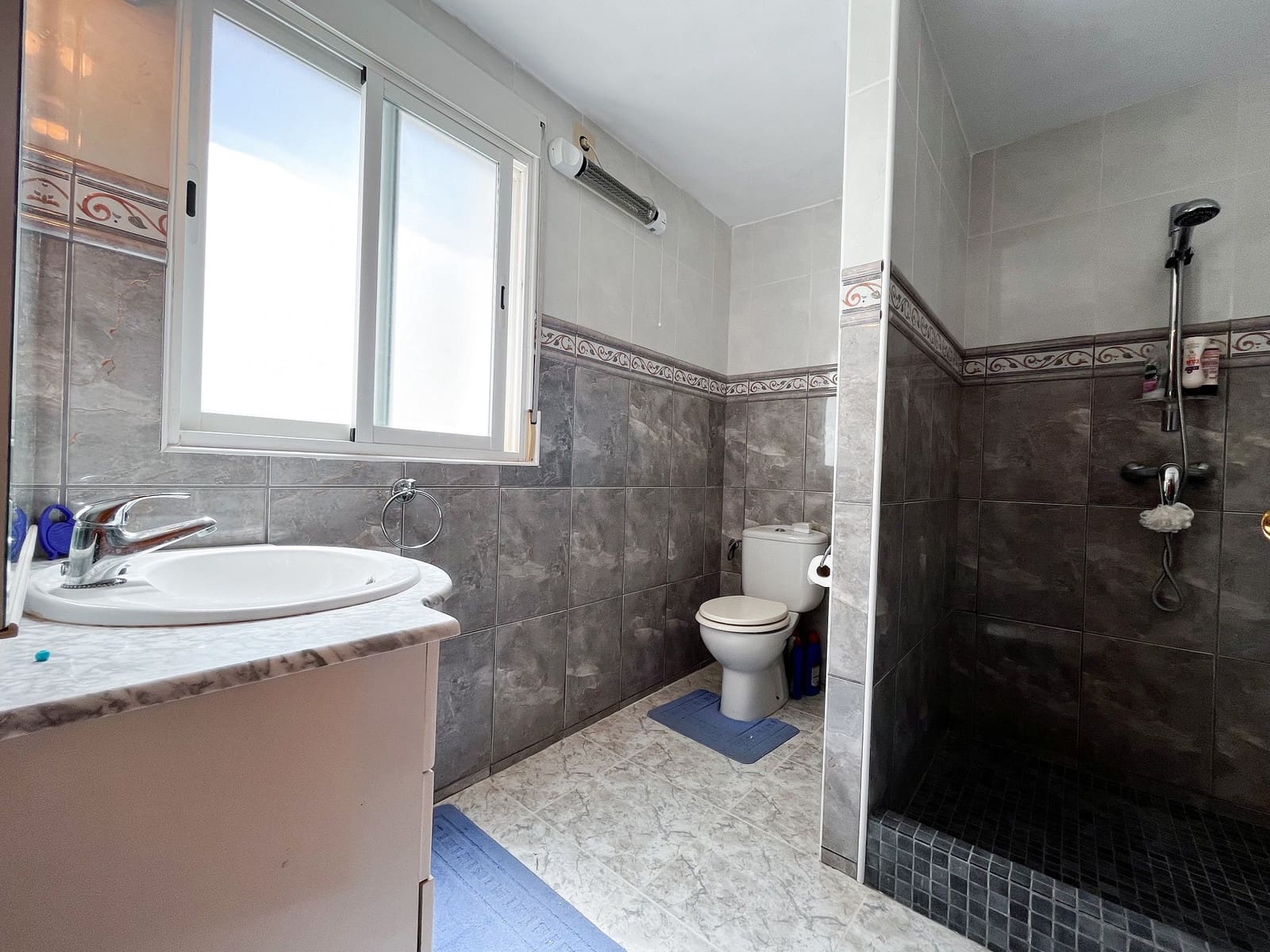 2 soveværelse Villa til salg i Orba med swimmingpool - € 339.000 (Ref: 9337643)