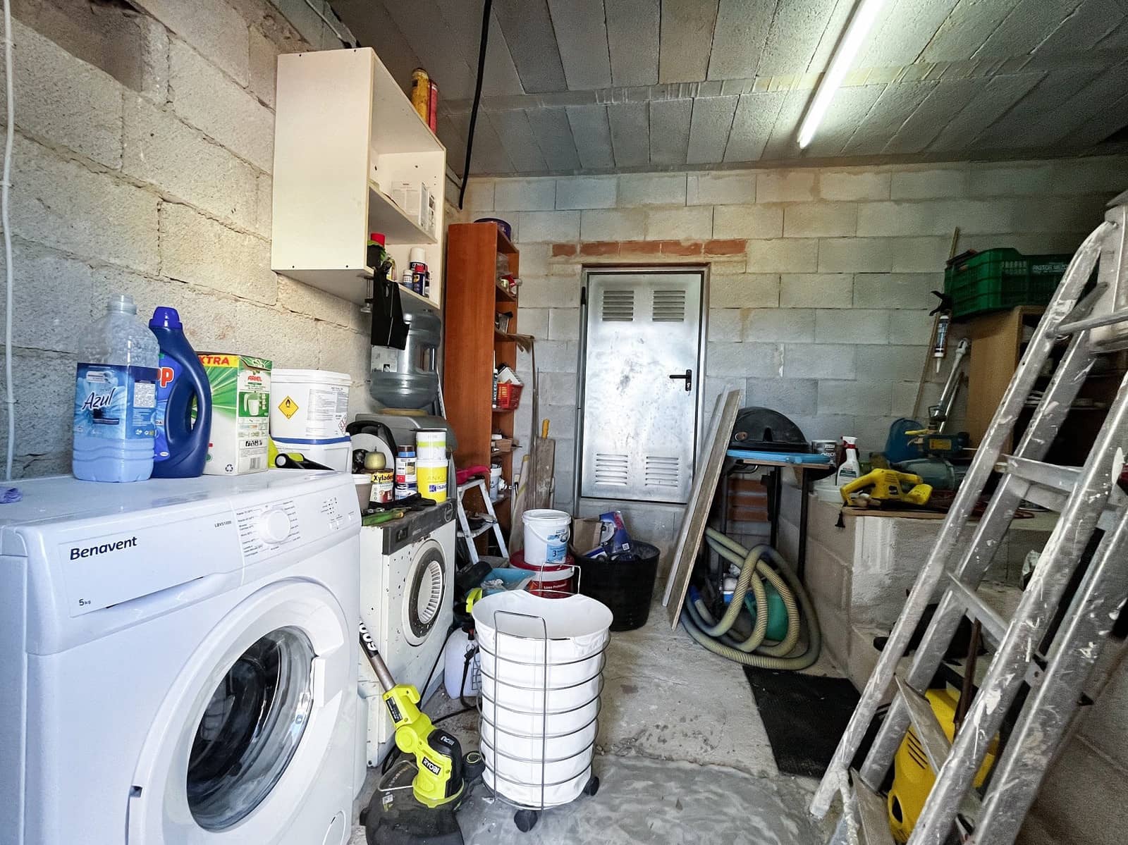 2 soveværelse Villa til salg i Orba med swimmingpool - € 339.000 (Ref: 9337643)