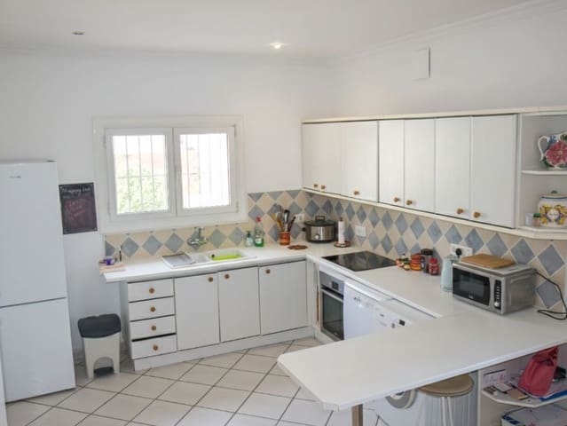 4 Zimmer Villa zu verkaufen in Casco Urbano, Teulada-Moraira - 595.000 € (Ref: 9344441)