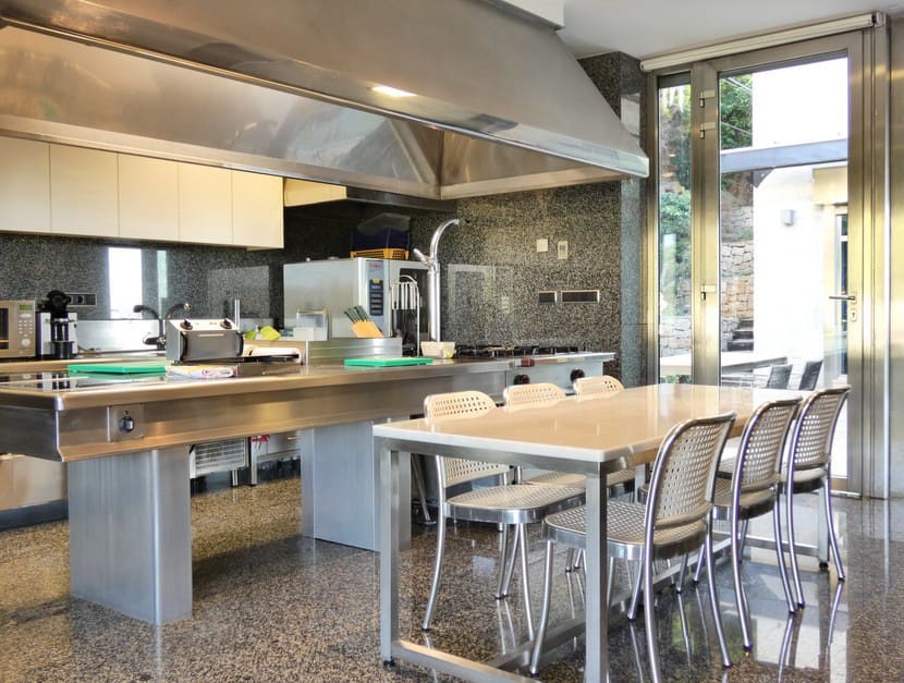 5 bedroom Villa for sale in La Sella with pool - € 2,495,000 (Ref: 9349837)