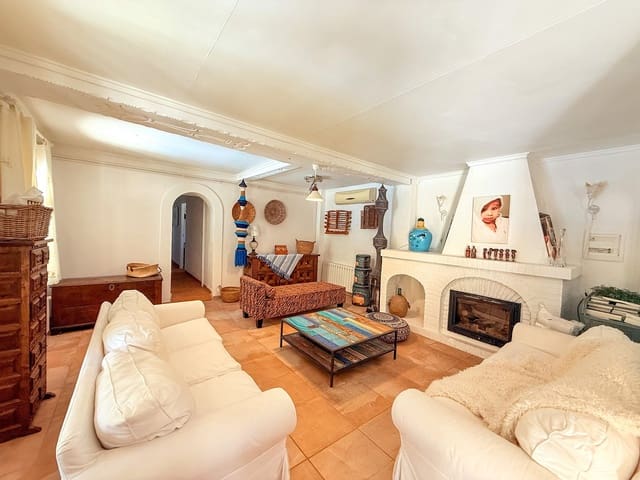 5 bedroom Villa for sale in Castell de Castells with pool - € 545,000 (Ref: 9358949)