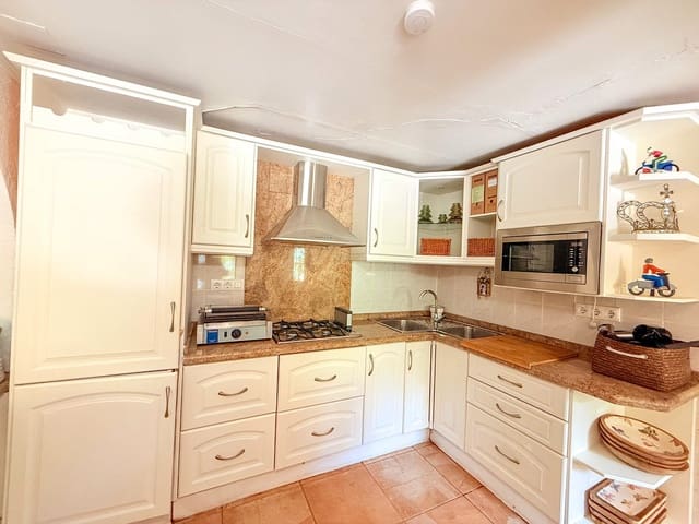 5 bedroom Villa for sale in Castell de Castells with pool - € 545,000 (Ref: 9358949)