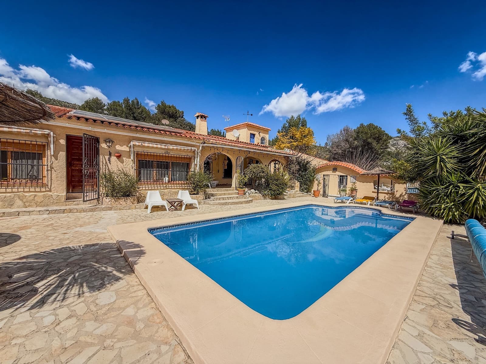 5 bedroom Villa for sale in Castell de Castells with pool - € 545,000 (Ref: 9358949)