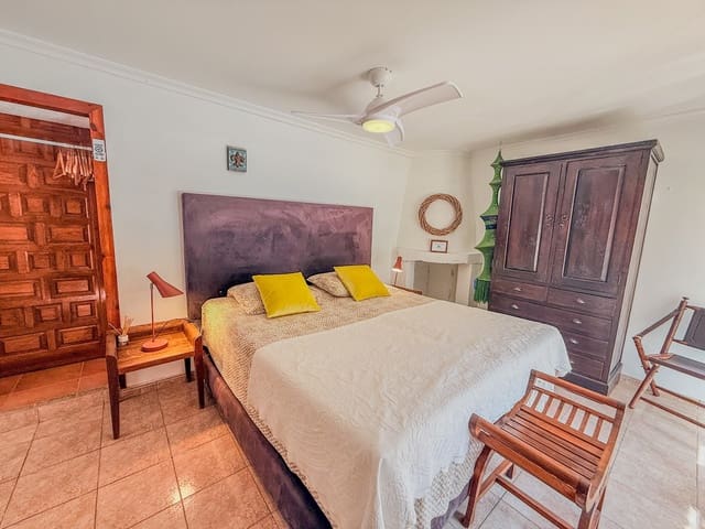 5 bedroom Villa for sale in Castell de Castells with pool - € 545,000 (Ref: 9358949)