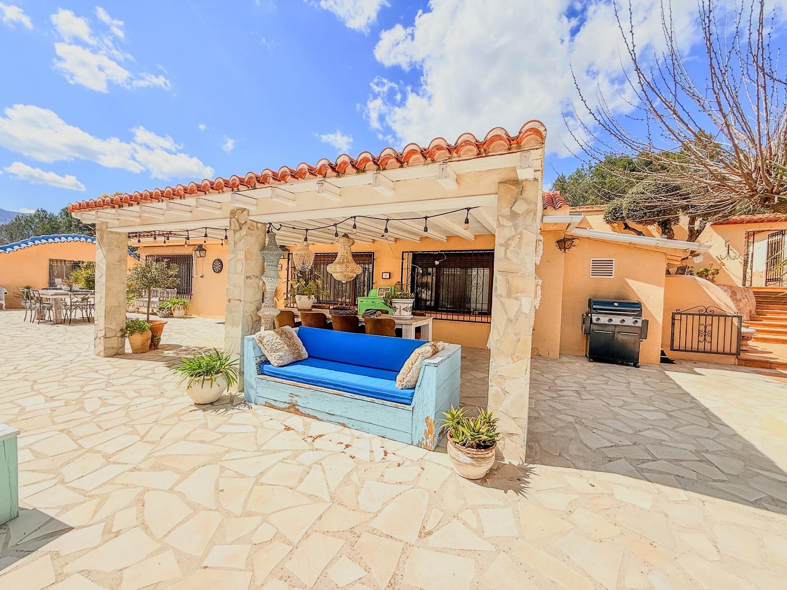 5 bedroom Villa for sale in Castell de Castells with pool - € 545,000 (Ref: 9358949)