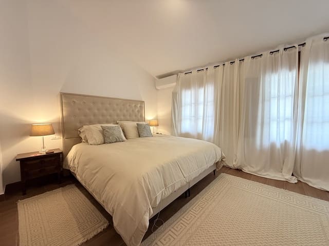 Casa de 3 habitaciones en Pego en venta - 325.000 € (Ref: 9393266)