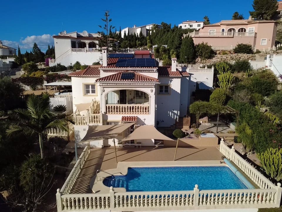 4 slaapkamer Villa te koop in Pedreguer met zwembad - € 439.000 (Ref: 9406302)