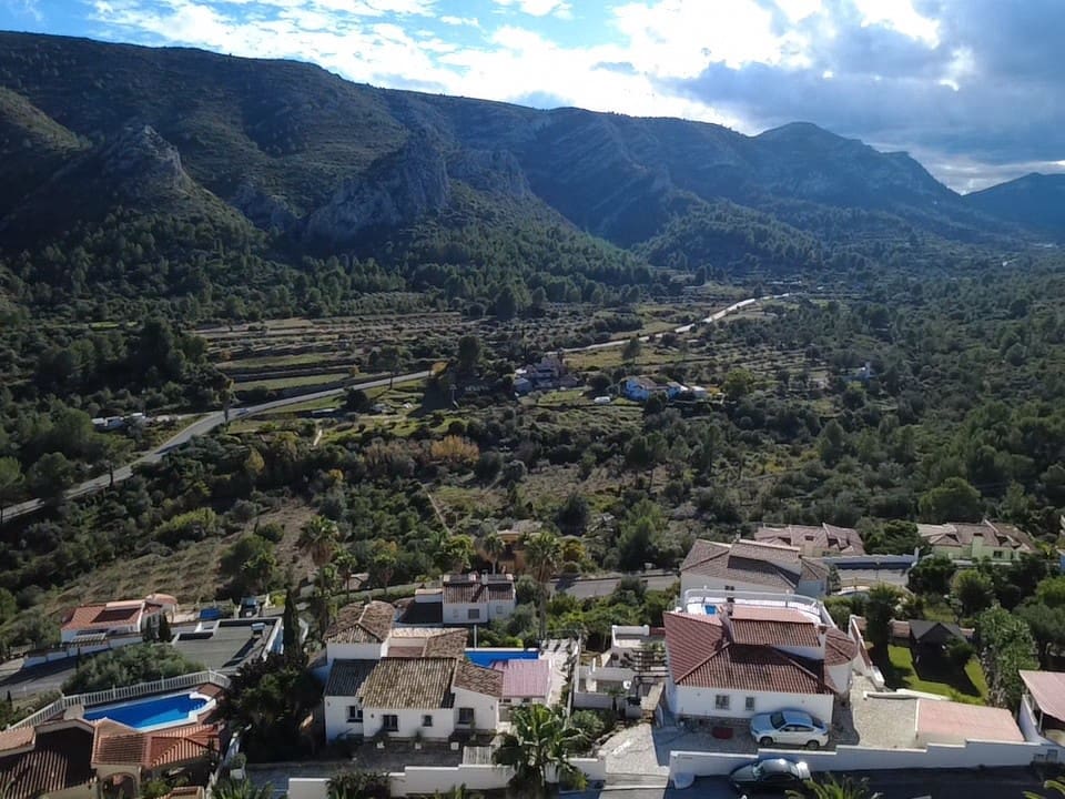 4 slaapkamer Villa te koop in Pedreguer met zwembad - € 439.000 (Ref: 9406302)