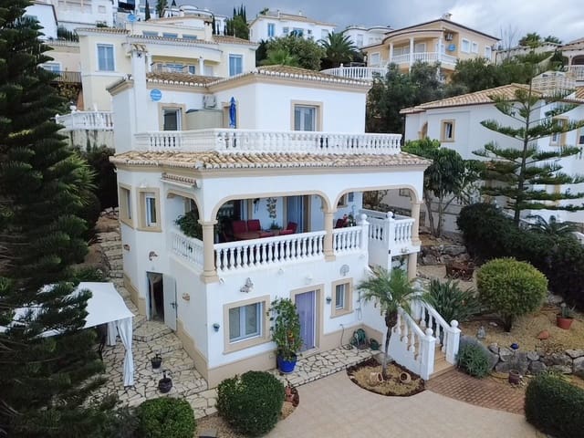 4 soverom Villa til salgs i Orba med svømmebasseng - € 415 000 (Ref: 9413756)