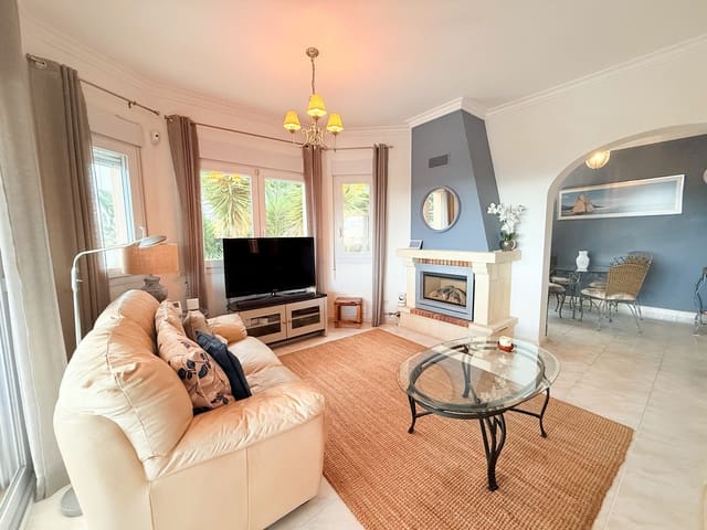 4 soverom Villa til salgs i Orba med svømmebasseng - € 415 000 (Ref: 9413756)