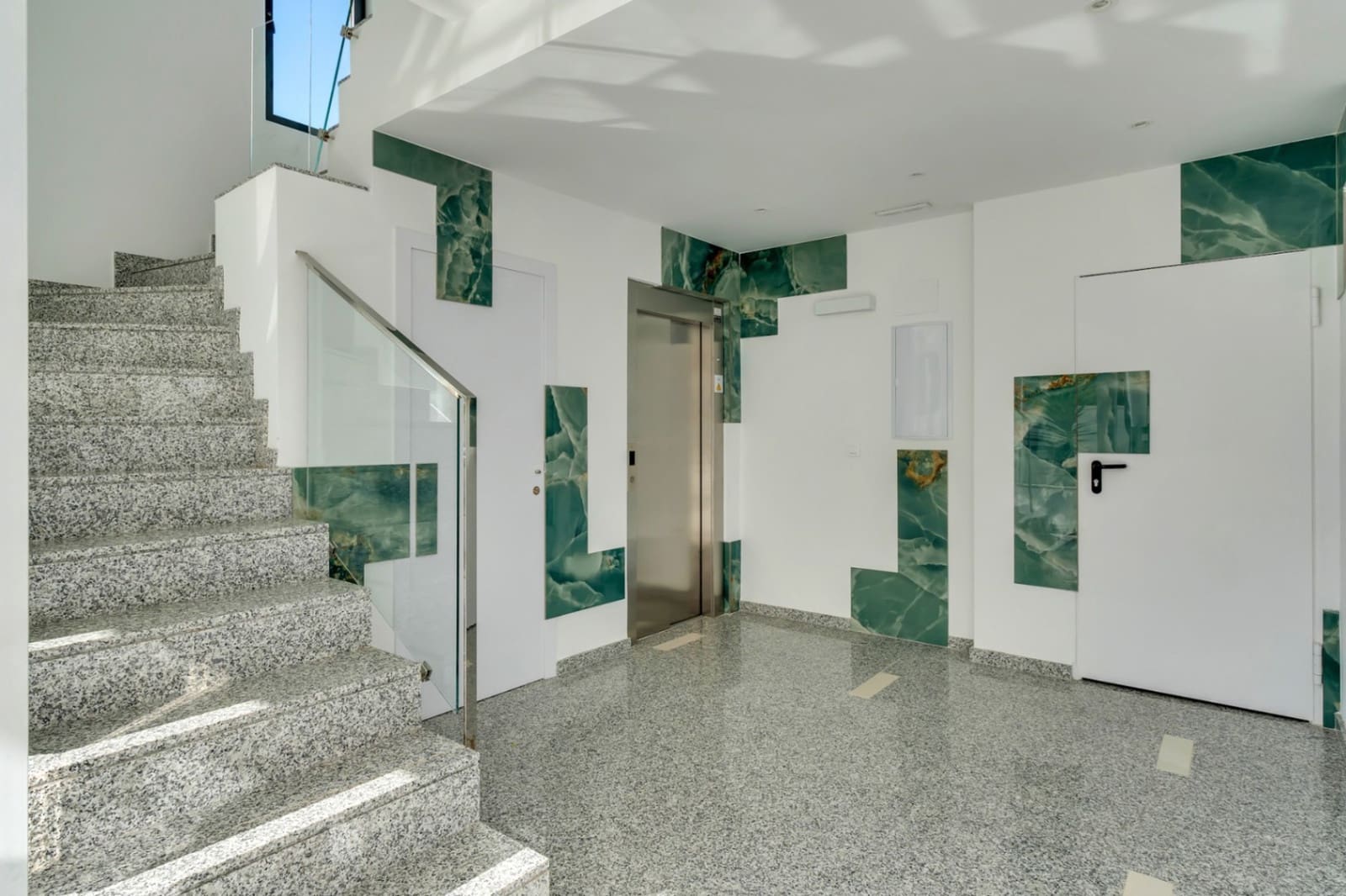 3 bedroom Penthouse for sale in Oliva with pool - € 950,000 (Ref: 9413757)