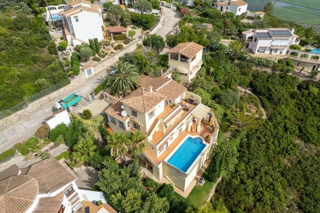 5 soverom Villa til salgs i Devessa - Monte Pego, Dénia med svømmebasseng - € 700 000 (Ref: 9415458)