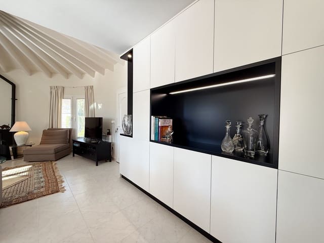 5 bedroom Villa for sale in Murla with pool - € 599,000 (Ref: 9426950)