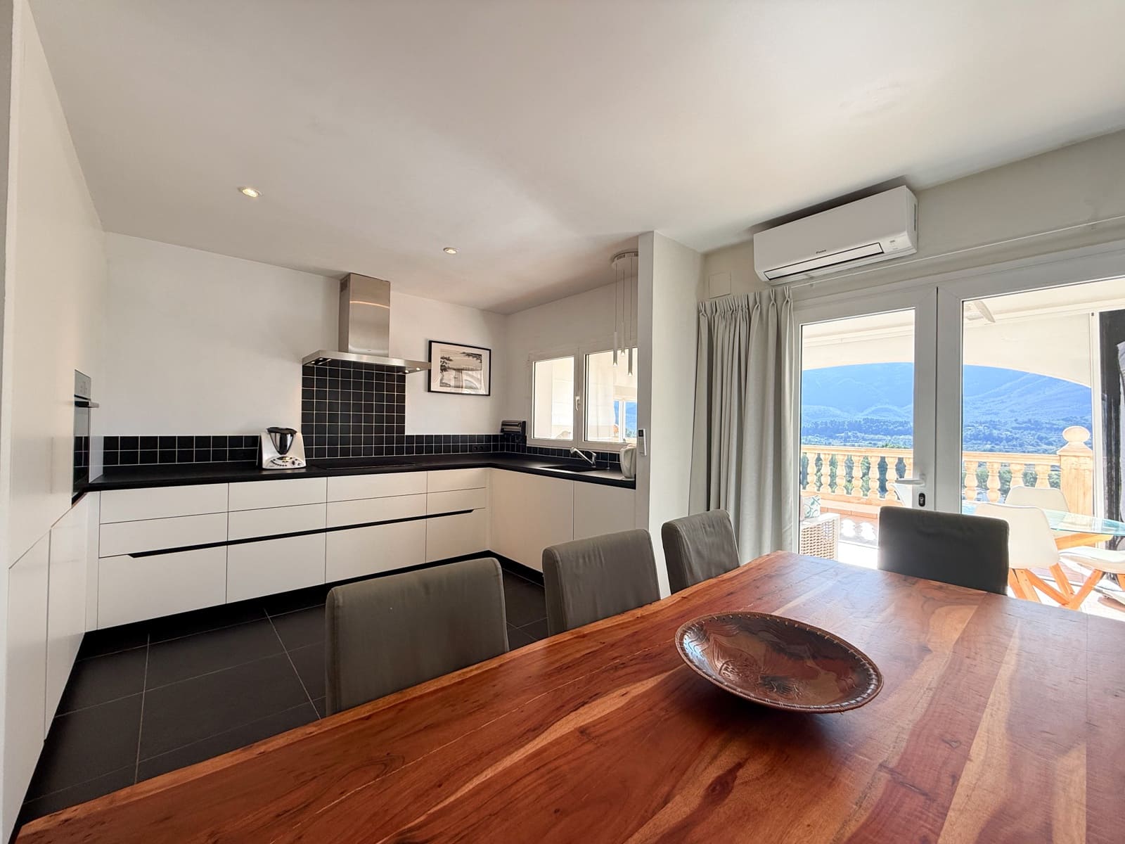 5 bedroom Villa for sale in Murla with pool - € 599,000 (Ref: 9426950)