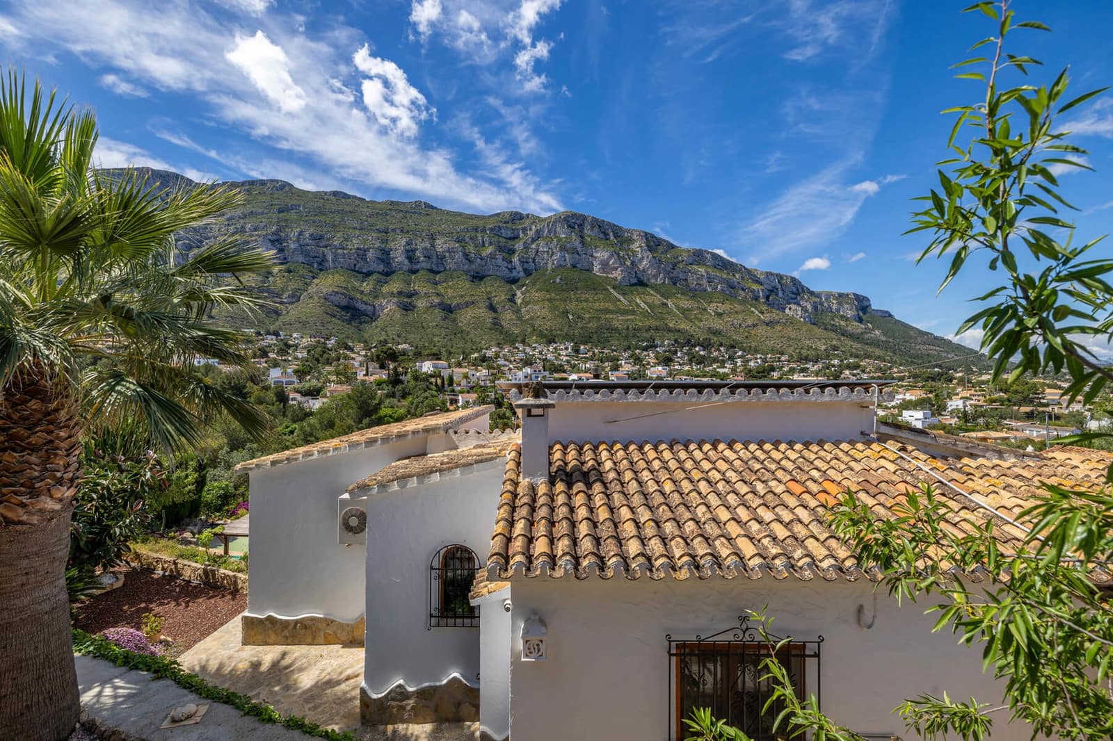 3 slaapkamer Villa te koop in Denia met zwembad - € 649.000 (Ref: 9439657)