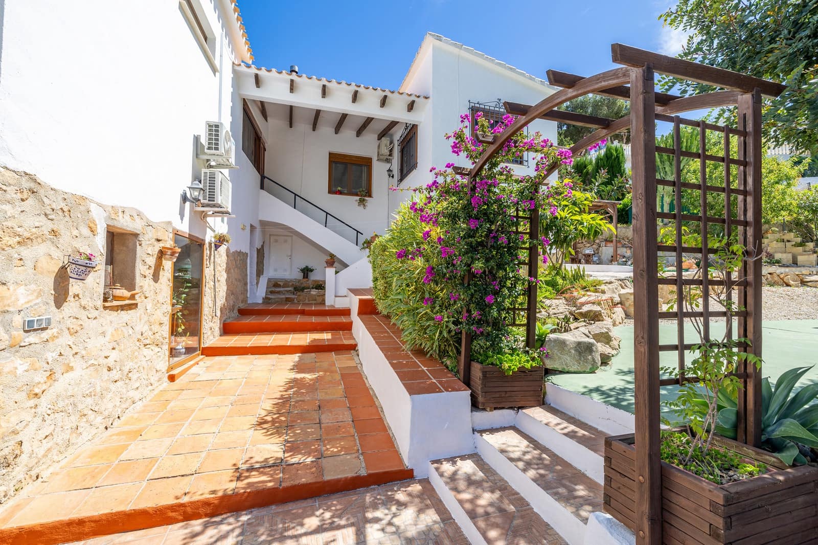 3 slaapkamer Villa te koop in Denia met zwembad - € 649.000 (Ref: 9439657)