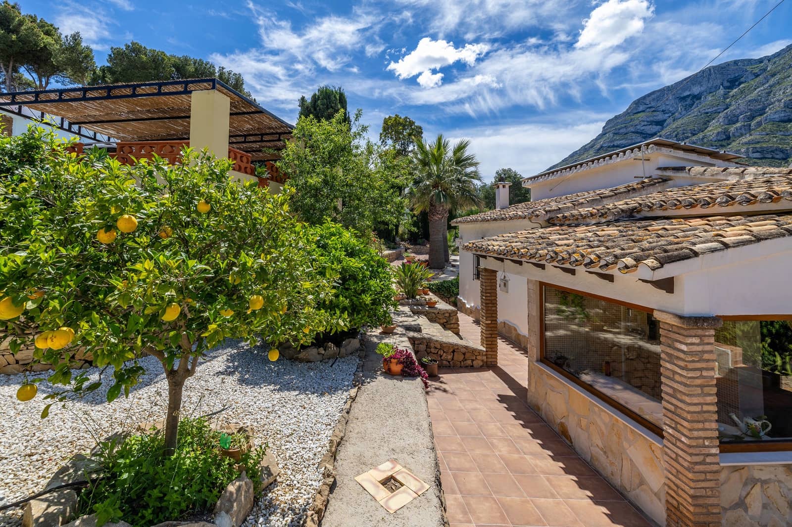 3 slaapkamer Villa te koop in Denia met zwembad - € 649.000 (Ref: 9439657)