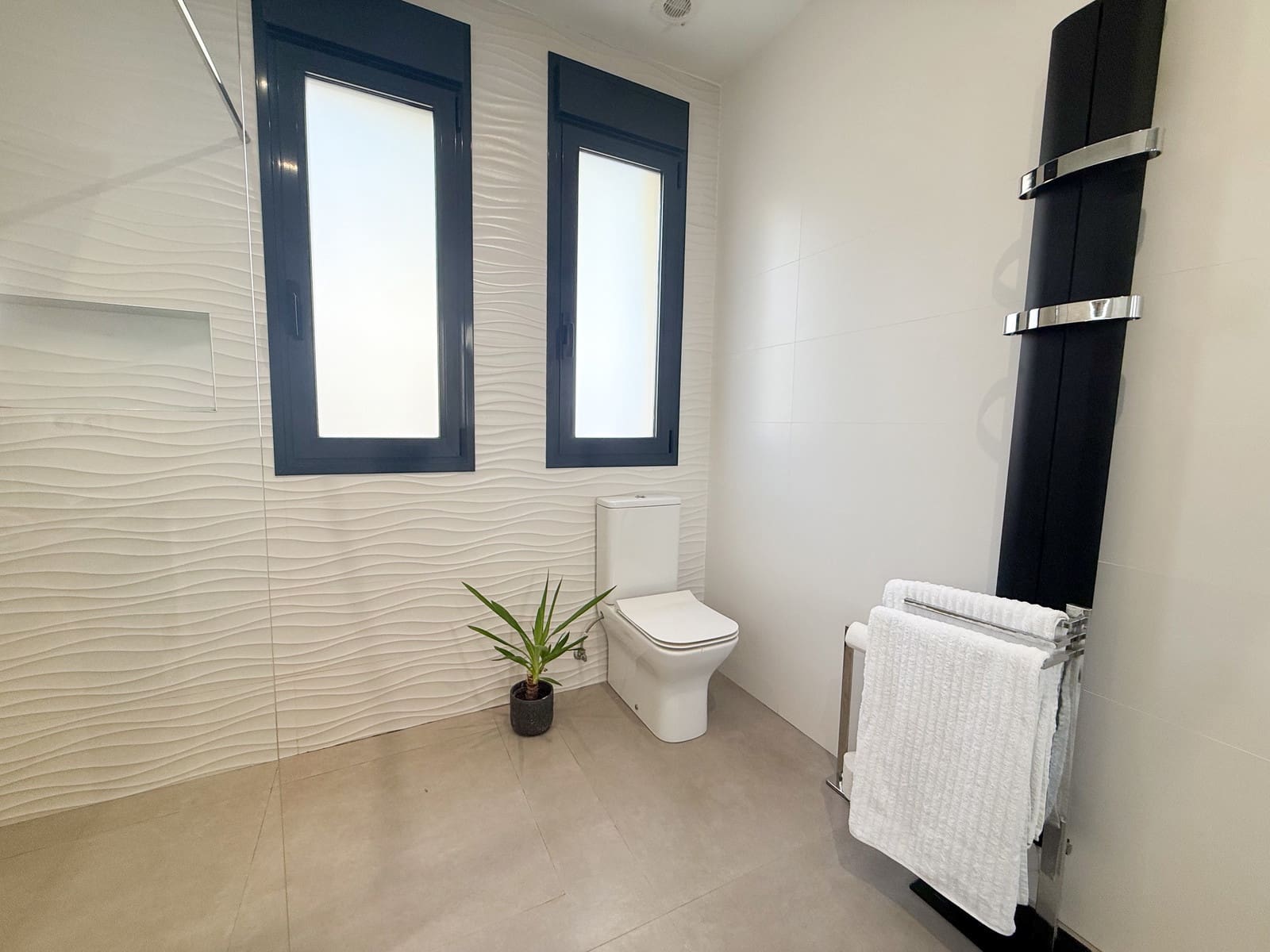 5 bedroom Villa for sale in Polop with pool - € 720,000 (Ref: 9491278)