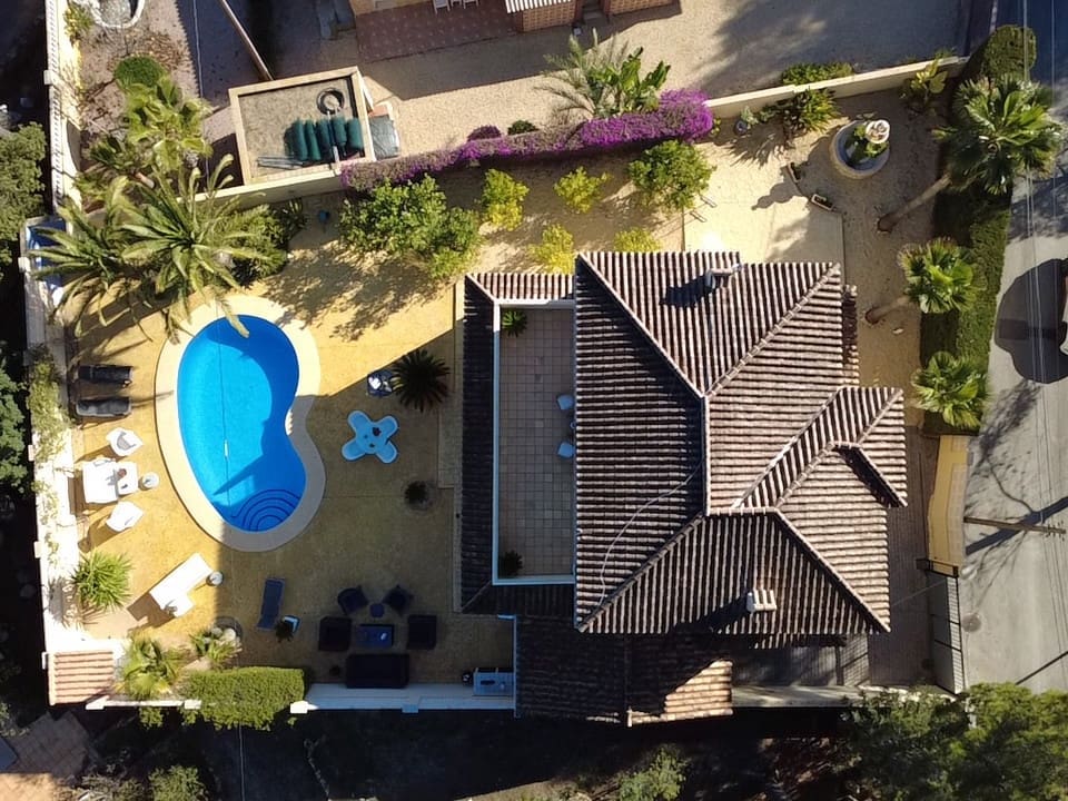 3 makuuhuone Huvila myytävänä paikassa La Nucia mukana uima-altaan - 585 000 € (Ref: 9501952)