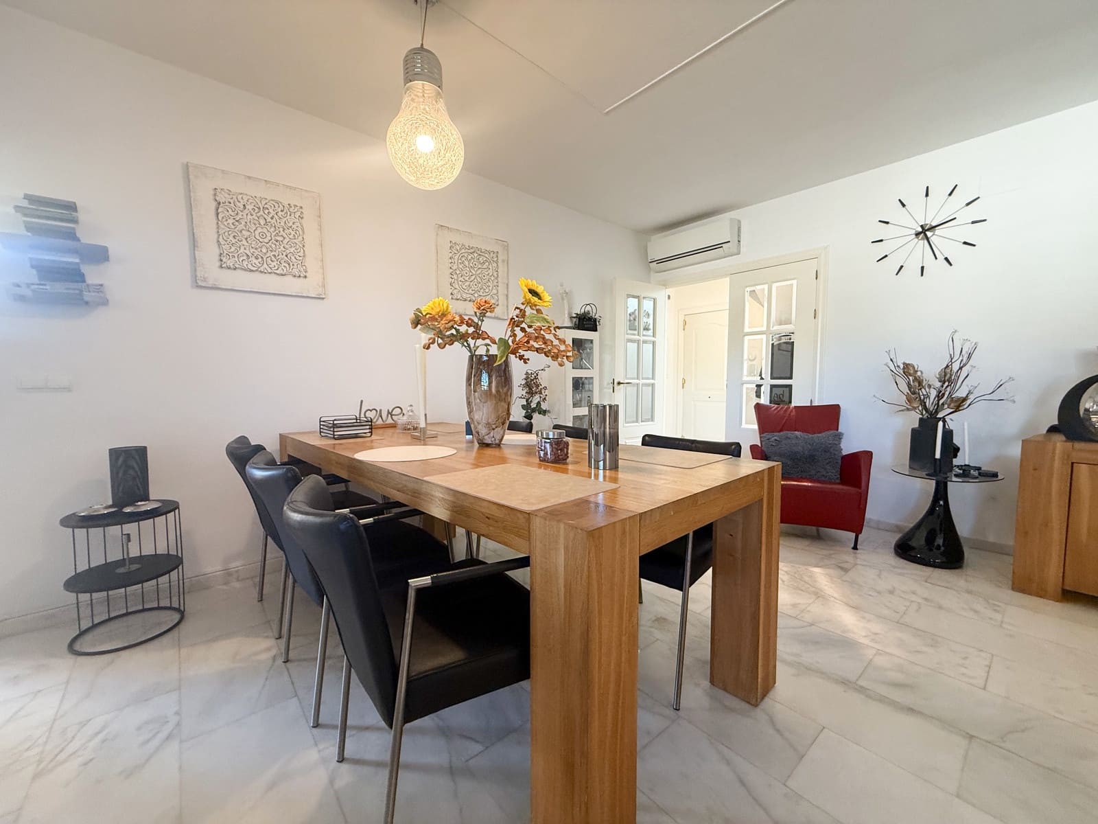 3 makuuhuone Huvila myytävänä paikassa La Nucia mukana uima-altaan - 585 000 € (Ref: 9501952)