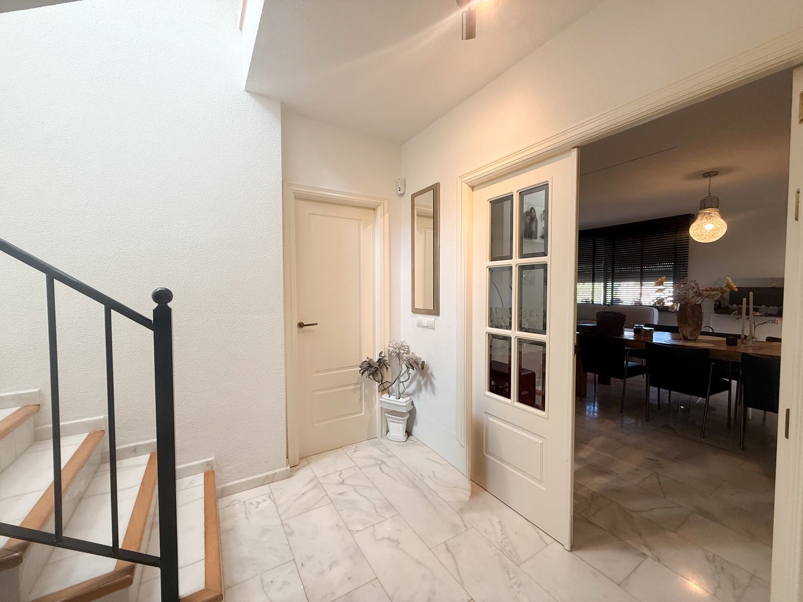 3 makuuhuone Huvila myytävänä paikassa La Nucia mukana uima-altaan - 585 000 € (Ref: 9501952)