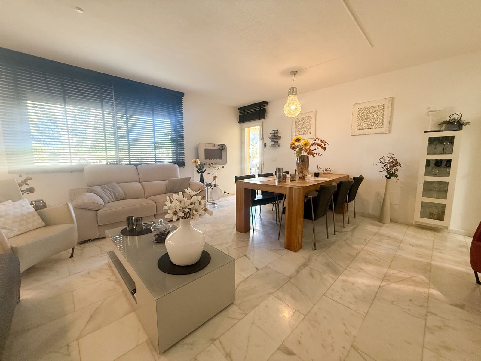 3 makuuhuone Huvila myytävänä paikassa La Nucia mukana uima-altaan - 585 000 € (Ref: 9501952)