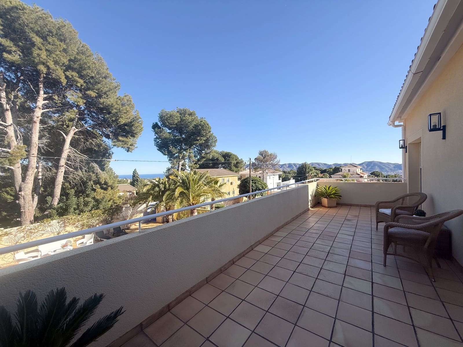 3 makuuhuone Huvila myytävänä paikassa La Nucia mukana uima-altaan - 585 000 € (Ref: 9501952)