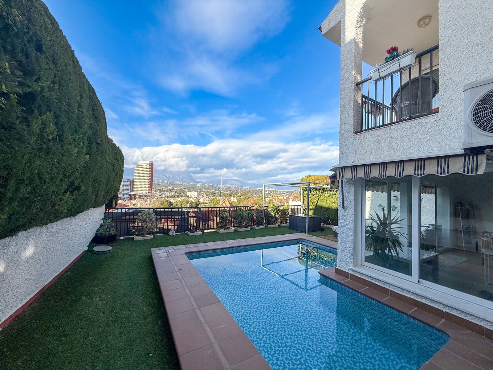 3 camera da letto Casa in vendita in Benidorm con piscina - 390.000 € (Rif: 9530204)