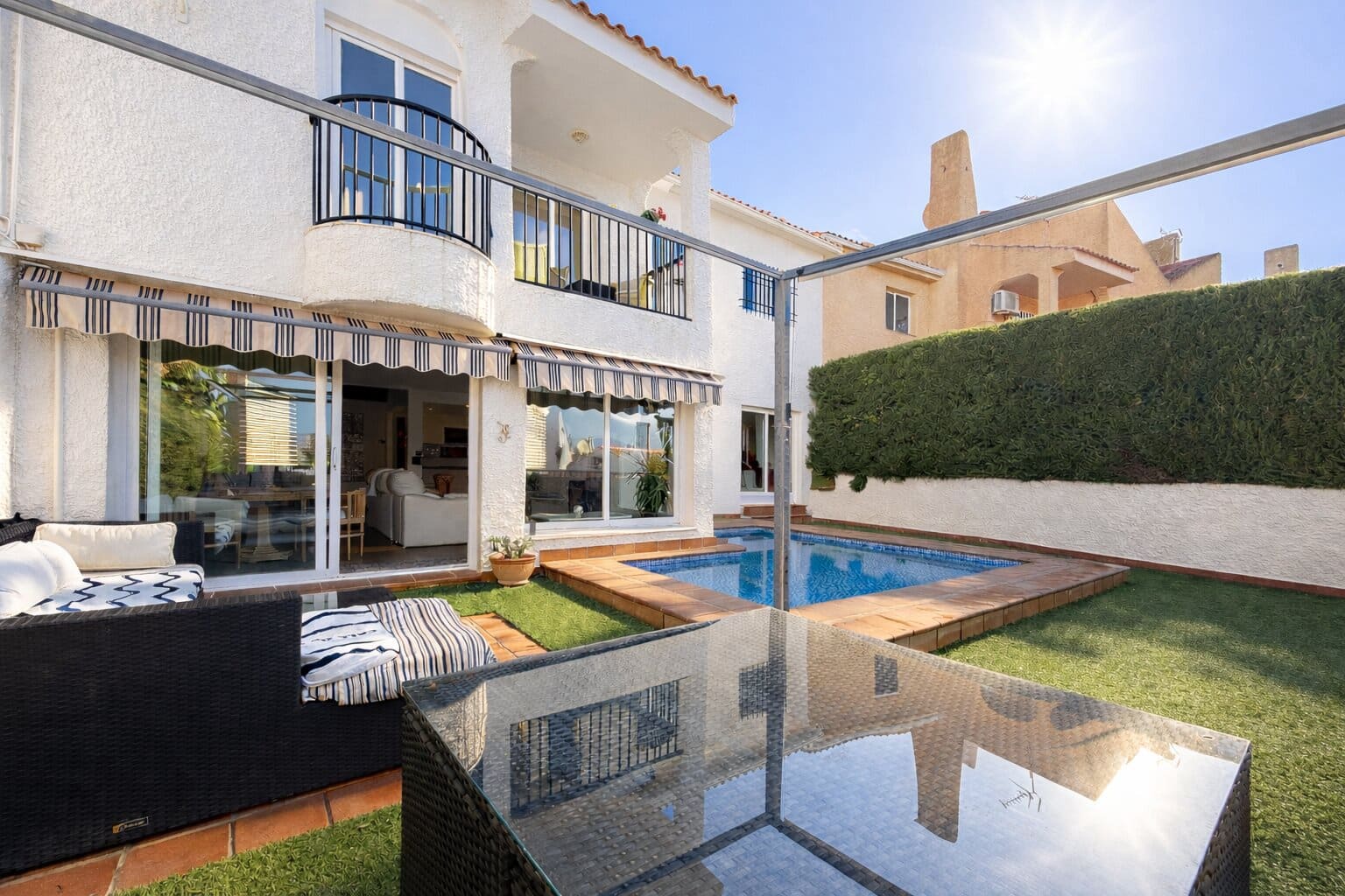 3 sypialnia Dom na sprzedaż w Benidorm z basenem - 380 000 € (Ref: 9530204)