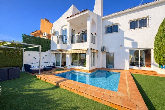 3 sovrum Hus till salu i Benidorm med pool - 380 000 € (Ref: 9530204)