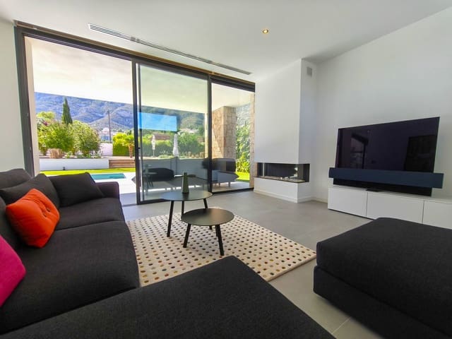 3 sypialnia Willa na sprzedaż w El Montgó, Dénia z basenem - 1 295 000 € (Ref: 9555249)